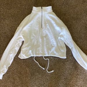 White cropped sweatshirt